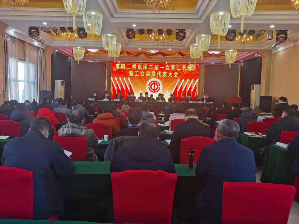 ɭ��������-׷�󽡿�,����һ��ɳ����Ŷ���һ��ְ�������߹����Ա�������˳�����