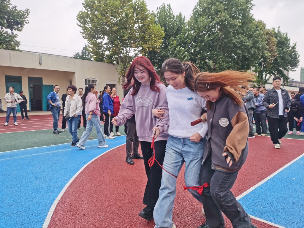 ɭ��������-׷�󽡿�,����һ��ɳ����ž��С�ӭ�������족��������˶�