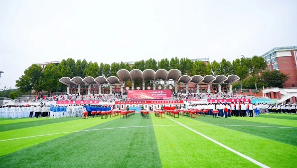 ȼ���������й���󻪶������һ��ְ����ᡰ�����ʷ׳�